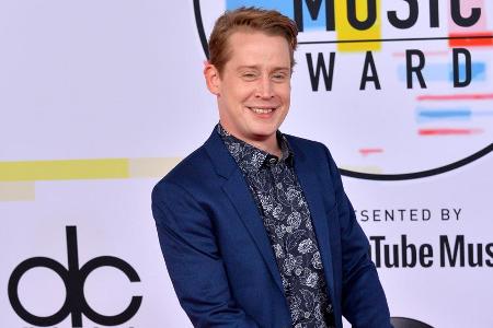 Macaulay Culkin scheint auch rhythmisch sehr begabt zu sein Macaulay Culkin scheint auch rhythmisch sehr begabt zu sein
