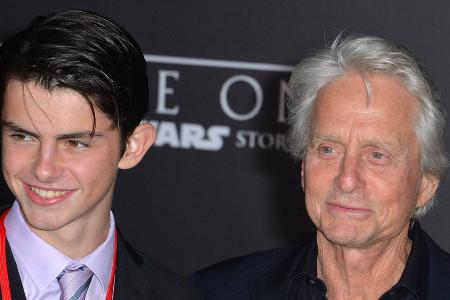 Dylan und sein Vater Michael Douglas vor rund zwei Jahren Dylan und sein Vater Michael Douglas vor rund zwei Jahren
