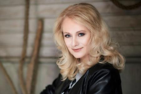 2020 feiert Nicole ihr 40-jähriges Bühnenjubiläum 2020 feiert Nicole ihr 40-jähriges Bühnenjubiläum