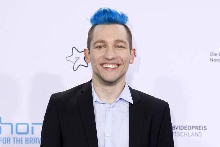 YouTuber Rezo kritisiert das Klimapaket der Bundesregierung YouTuber Rezo kritisiert das Klimapaket der Bundesregierung