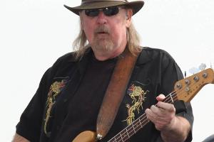 "Lynyrd Skynyrd"-Mitbegründer Larry Junstrom ist tot