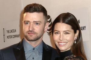 Mann greift Justin Timberlake bei der Fashion Week in Paris an