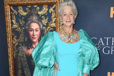 Helen Mirren in ihrem Look mit Blickfang-Garantie Helen Mirren in ihrem Look mit Blickfang-Garantie