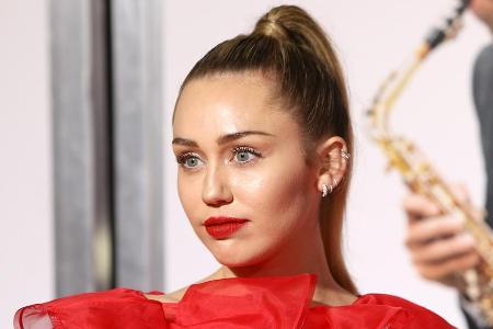 Miley Cyrus betrachtet ihre Partner mit demselben Filter Miley Cyrus betrachtet ihre Partner mit demselben Filter