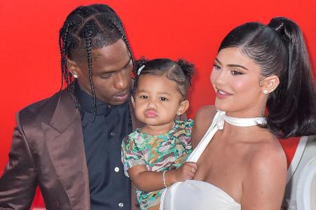 Kylie Jenner und Travis Scott mit Töchterchen Stormi bei der Kylie Jenner und Travis Scott mit Töchterchen Stormi bei der