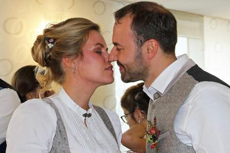 Bei Rinderzüchter Christian haben nun nicht nur die Kuhglocken geläutet Bei Rinderzüchter Christian haben nun nicht nur die Kuhglocken geläutet