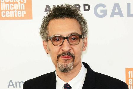 John Turturro wird zu Gothams Unterweltboss Carmine Falcone John Turturro wird zu Gothams Unterweltboss Carmine Falcone