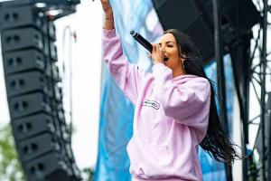 Rapperin Juju gewinnt MTV Europe Music Award als "Best German Act"