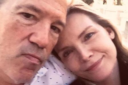 Michelle Pfeiffer und David E. Kelley sind seit 1993 verheiratet Michelle Pfeiffer und David E. Kelley sind seit 1993 verheiratet