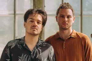 Milky Chance: "Wir drücken auch mal eine Träne weg"