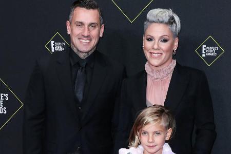 Pink mit Ehemann Carey Hart und ihren Kindern Jameson und Willow bei den Pink mit Ehemann Carey Hart und ihren Kindern Jameson und Willow bei den