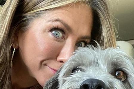 Jennifer Aniston präsentiert ihren Hund auf Instagram Jennifer Aniston präsentiert ihren Hund auf Instagram