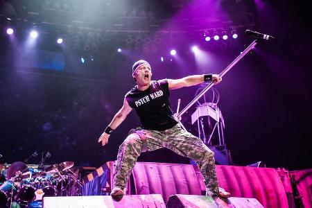 Sänger Bruce Dickinson kehrt 2020 mit Iron Maiden zurück nach Deutschland Sänger Bruce Dickinson kehrt 2020 mit Iron Maiden zurück nach Deutschland