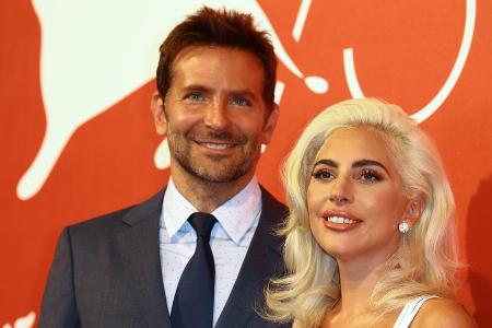 Die ganze Energie auf der Oscar-Bühne zwischen Lady Gaga und Bradley Cooper war inszeniert Die ganze Energie auf der Oscar-Bühne zwischen Lady Gaga und Bradley Cooper war inszeniert
