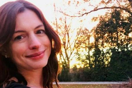 Anne Hathaway freut sich über all die Glückwünsche zu ihrem Geburtstag Anne Hathaway freut sich über all die Glückwünsche zu ihrem Geburtstag