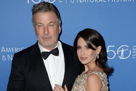 Alec und Hilaria Baldwin zu Gast auf einer Gala in New York Alec und Hilaria Baldwin zu Gast auf einer Gala in New York
