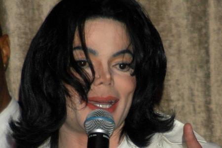 Die Angehörigen des verstorbenen Michael Jackson könnten sich bald neuen Gerichtsverhandlungen gegenübersehen Die Angehörigen des verstorbenen Michael Jackson könnten sich bald neuen Gerichtsverhandlungen gegenübersehen