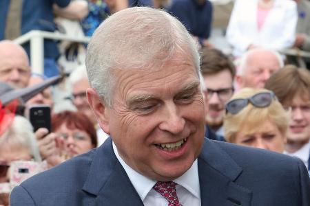 Prinz Andrew steht in einem BBC-Interview Rede und Antwort Prinz Andrew steht in einem BBC-Interview Rede und Antwort