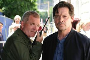Fritz Karl meldet sich als zaubernder Psychologe zurück
