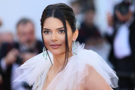 Model Kendall Jenner zeigt sich bei Instagram hüllenlos Model Kendall Jenner zeigt sich bei Instagram hüllenlos