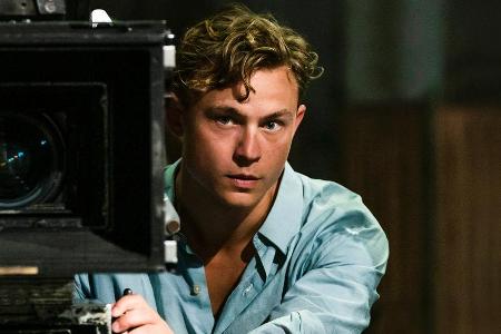 Dennis Mojen ist als Emil im Film 