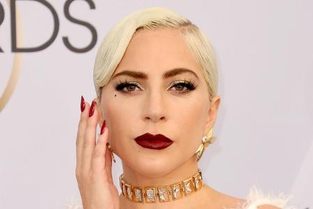 Lady Gaga kündigte ihre eigene Beauty-Linie Lady Gaga kündigte ihre eigene Beauty-Linie