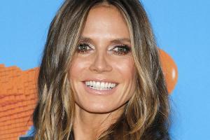 Heidi Klum macht "Bottle-Cap-Challenge" zur schnellen Nummer