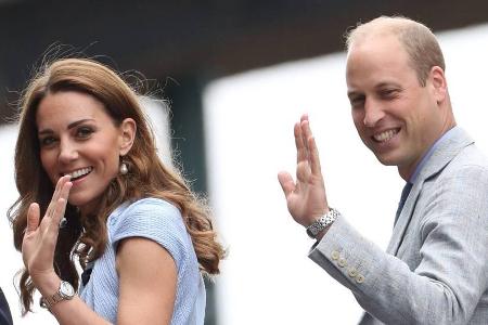 Herzogin Kate und Prinz William auf ihrem Weg an den Centre Court Herzogin Kate und Prinz William auf ihrem Weg an den Centre Court