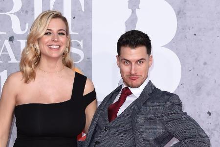 Sind jetzt zu dritt: Gemma Atkinson und ihr Partner Gorka Marquez Sind jetzt zu dritt: Gemma Atkinson und ihr Partner Gorka Marquez