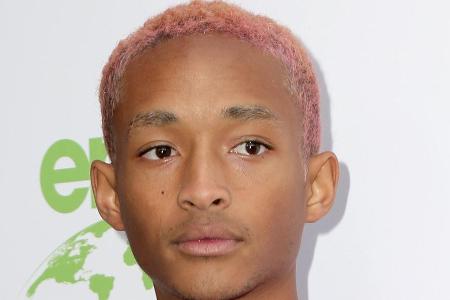 Jaden Smith hat einen Food-Truck aufgestellt, um Obdachlose zu versorgen Jaden Smith hat einen Food-Truck aufgestellt, um Obdachlose zu versorgen