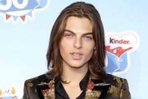 Damian Hurley gibt sein Modeldebüt