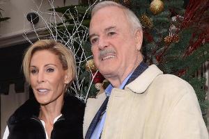 John Cleese: "Alles richtig gemacht mit der vierten Frau!"