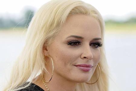 Daniela Katzenberger zeigt sich bei Instagram Daniela Katzenberger zeigt sich bei Instagram