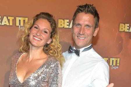 Peer Kusmagk und Janni Hönscheid zeigen bei Instagram ihre kleine Familie Peer Kusmagk und Janni Hönscheid zeigen bei Instagram ihre kleine Familie