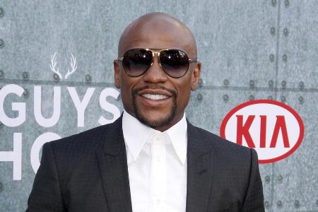 Floyd Mayweather scheint zu viel Zeit zu haben Floyd Mayweather scheint zu viel Zeit zu haben