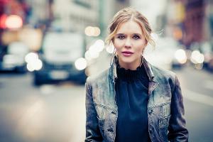 Laura Karasek: "Es stört mich, auf meinen Vater reduziert zu werden"