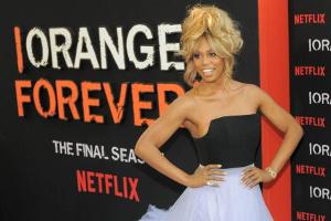 Laverne Cox: In Blasslila zur "Orange Is The New Black"-Premiere