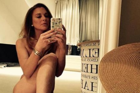 Provokant wie eh und je: Lindsay Lohan zeigt sich unverhüllt Provokant wie eh und je: Lindsay Lohan zeigt sich unverhüllt