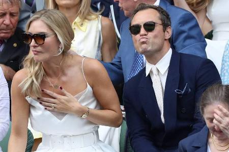 Jude Law und Phillipa Coan: Was da wohl gerade auf dem Platz passierte? Jude Law und Phillipa Coan: Was da wohl gerade auf dem Platz passierte?