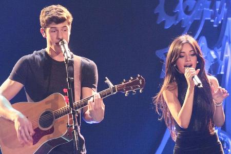 Shawn Mendes und Camila Cabello sind mit ihrem Hit Shawn Mendes und Camila Cabello sind mit ihrem Hit