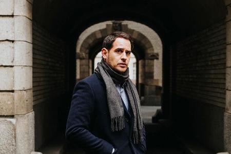 Schauspieler Moritz Bleibtreu als Anwalt Friedrich Kronberg Schauspieler Moritz Bleibtreu als Anwalt Friedrich Kronberg