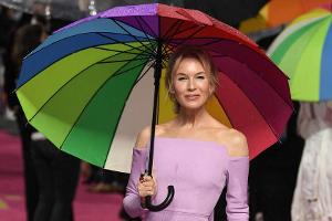 Renée Zellweger: Eleganter Auftritt mit farbenfrohem Accessoire