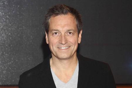 Dieter Nuhr: Ein Scherz bringt seine Fans gegen ihn auf Dieter Nuhr: Ein Scherz bringt seine Fans gegen ihn auf