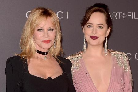 Melanie Griffith und ihre Tochter Dakota Johnson bei einer Gala in New York Melanie Griffith und ihre Tochter Dakota Johnson bei einer Gala in New York