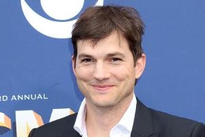 Ashton Kutcher bricht sich den Zeh - und Mila Kunis ist fasziniert