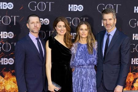 D.B. Weiss mit seiner Ehefrau Andrea Troyer (l.) und David Benioff an der Seite seiner Frau Amanda Peet D.B. Weiss mit seiner Ehefrau Andrea Troyer (l.) und David Benioff an der Seite seiner Frau Amanda Peet