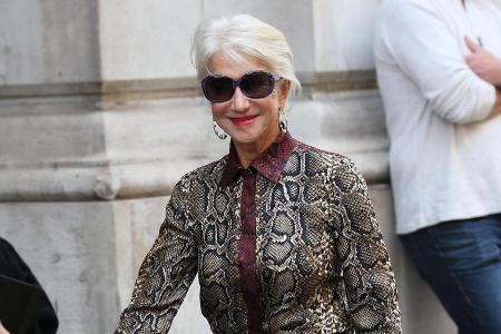 Helen Mirren erschien zur Fashion-Show im angesagten Animal-Print Helen Mirren erschien zur Fashion-Show im angesagten Animal-Print
