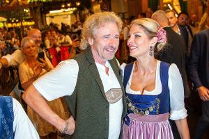Thomas Gottschalk mit neuer Freundin auf dem Oktoberfest