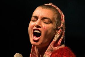 Sie fand Weiße "ekelhaft": Jetzt bittet Sinéad O'Connor um Verzeihung