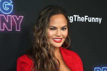 Chrissy Teigen macht keinen Hehl aus dem Beziehungsalltag mit Ehemann John Legend Chrissy Teigen macht keinen Hehl aus dem Beziehungsalltag mit Ehemann John Legend